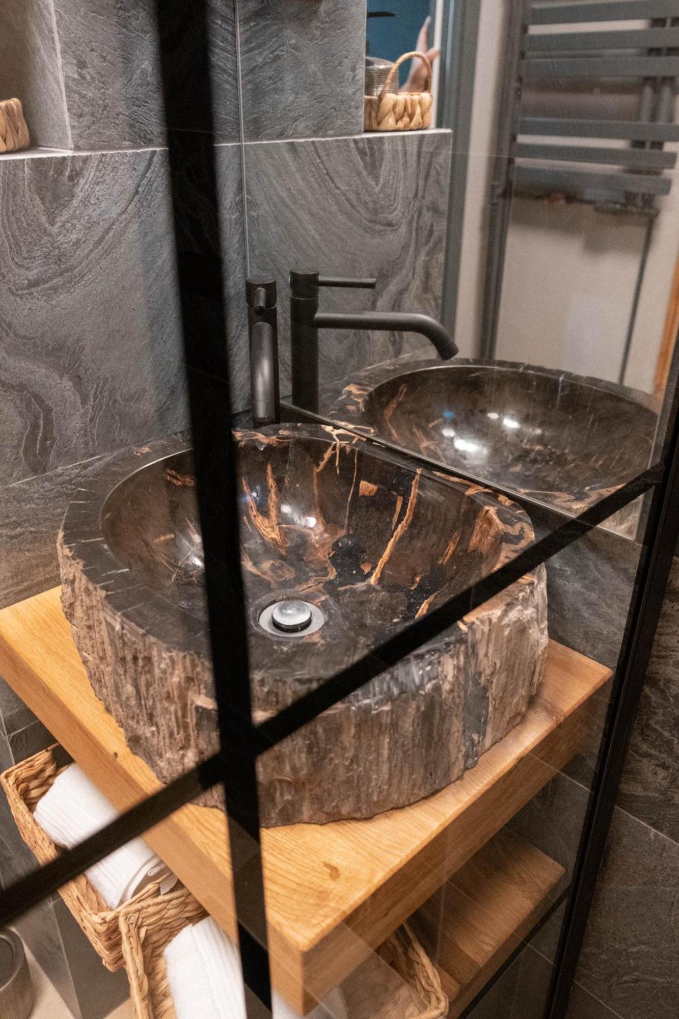 Cosy 2 Rooms Apartment In The Center Of The City 부쿠레슈티 외부 사진